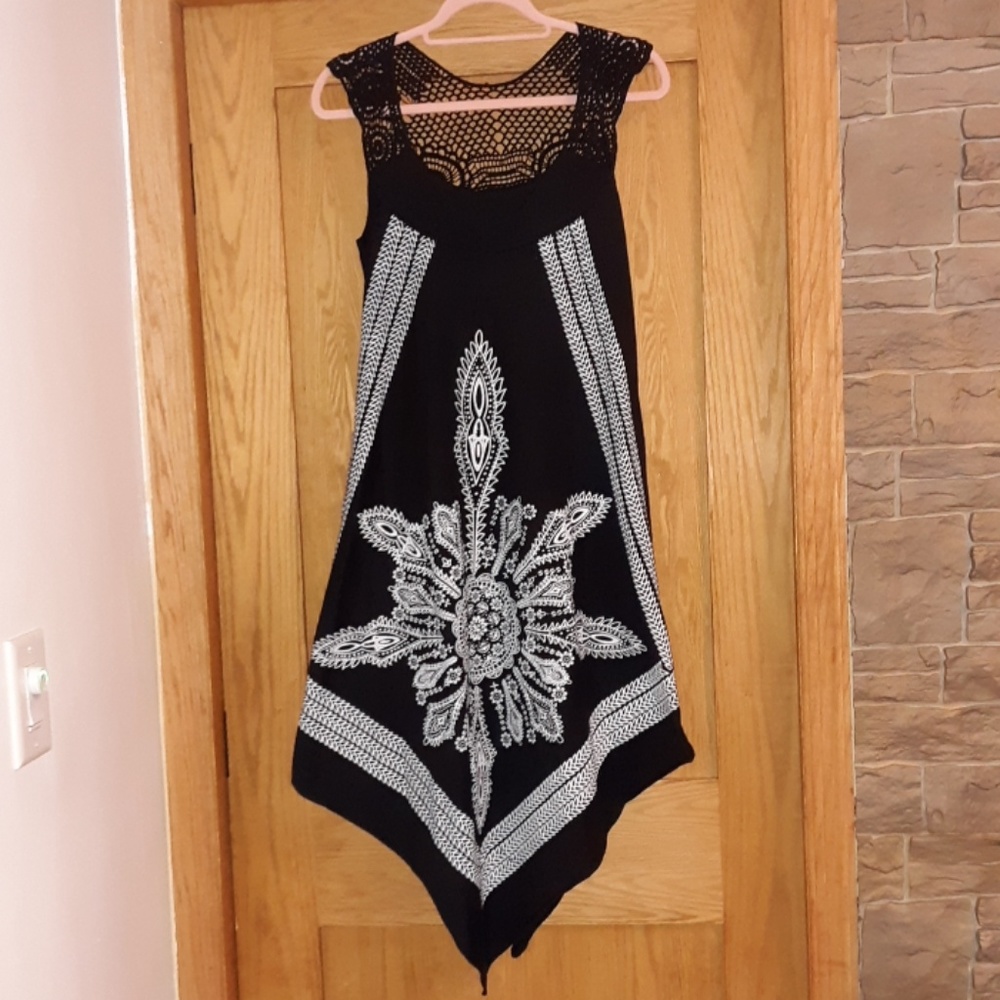 Black and white summer dress